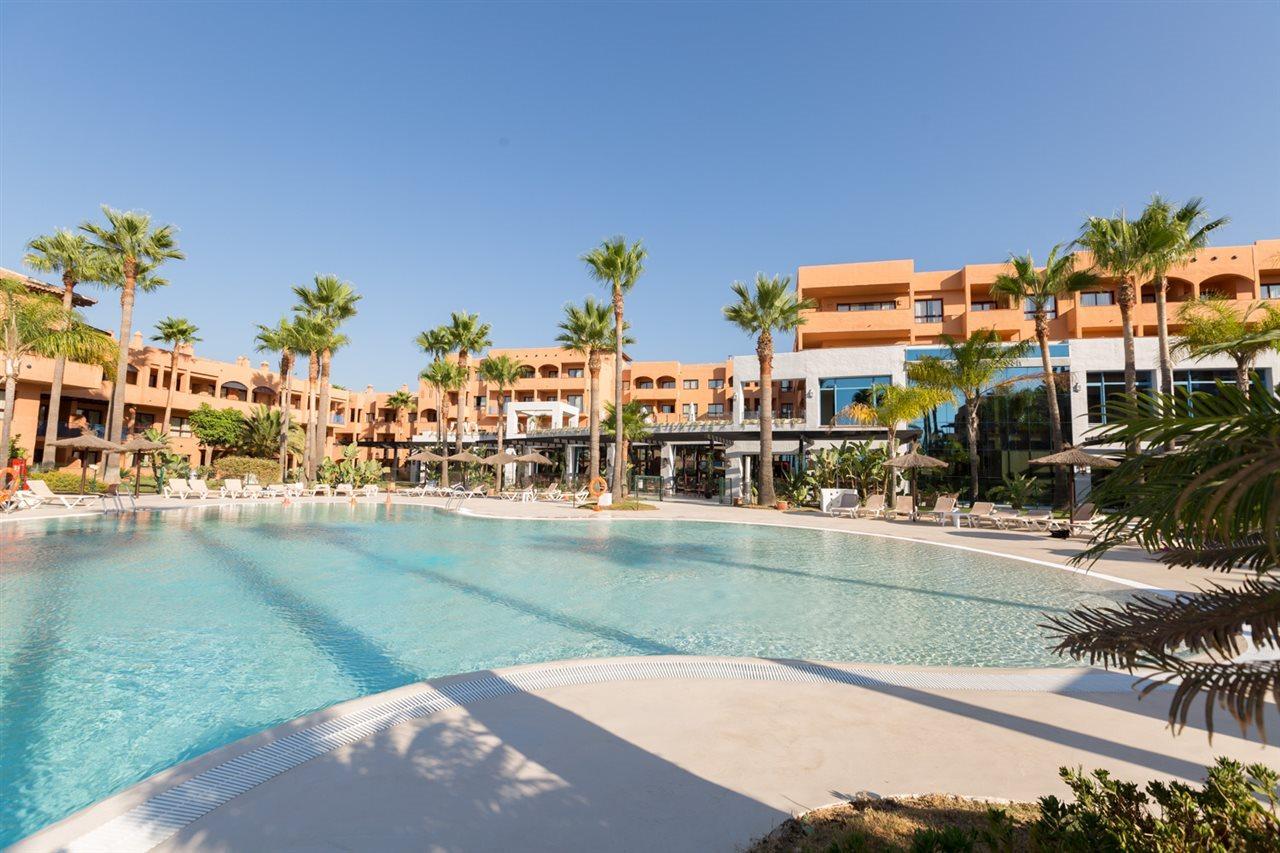 Hotel Oh Nice Caledonia Estepona Buitenkant foto