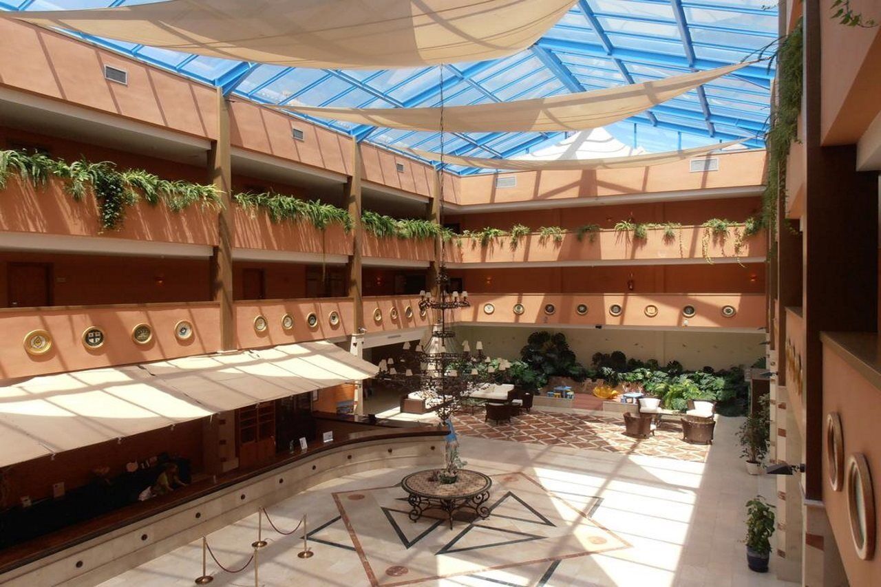 Hotel Oh Nice Caledonia Estepona Buitenkant foto